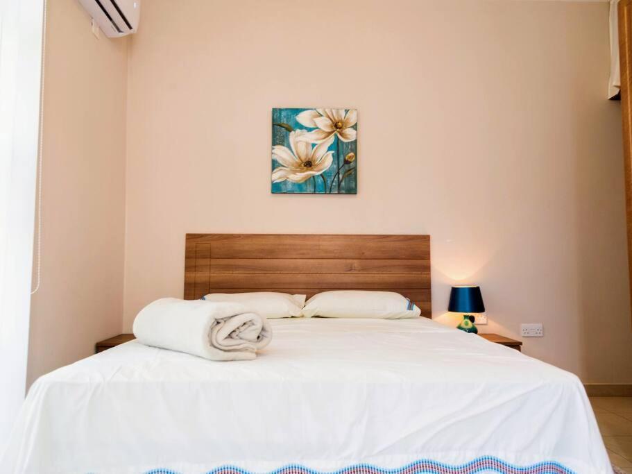 Sea Views Apartment-Wifi-Sleep 5 Marsaskala Zewnętrze zdjęcie